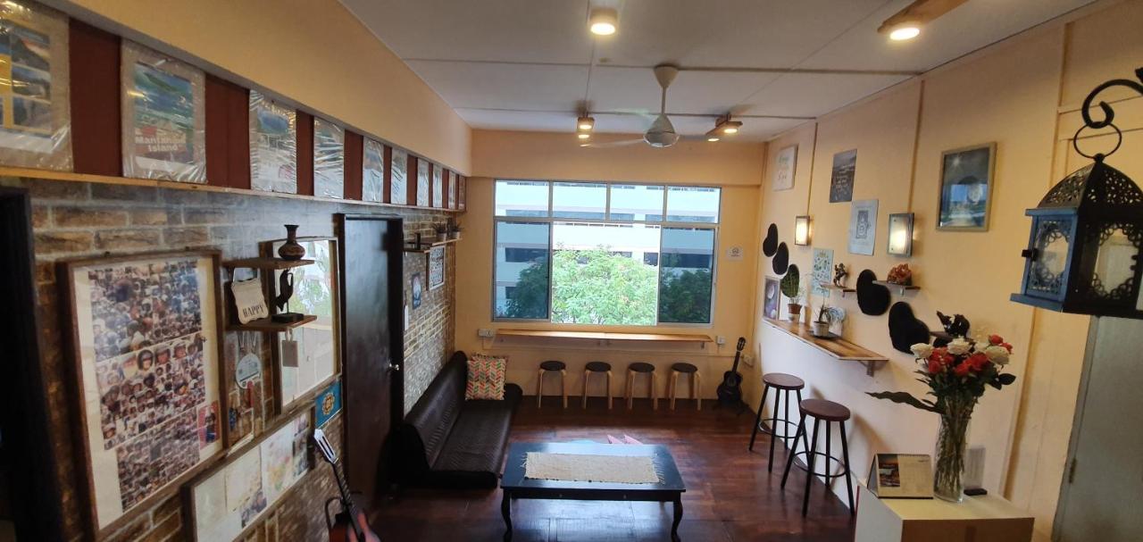 A Pousada Escape Backpackers Kk Kota Kinabalu Exterior foto