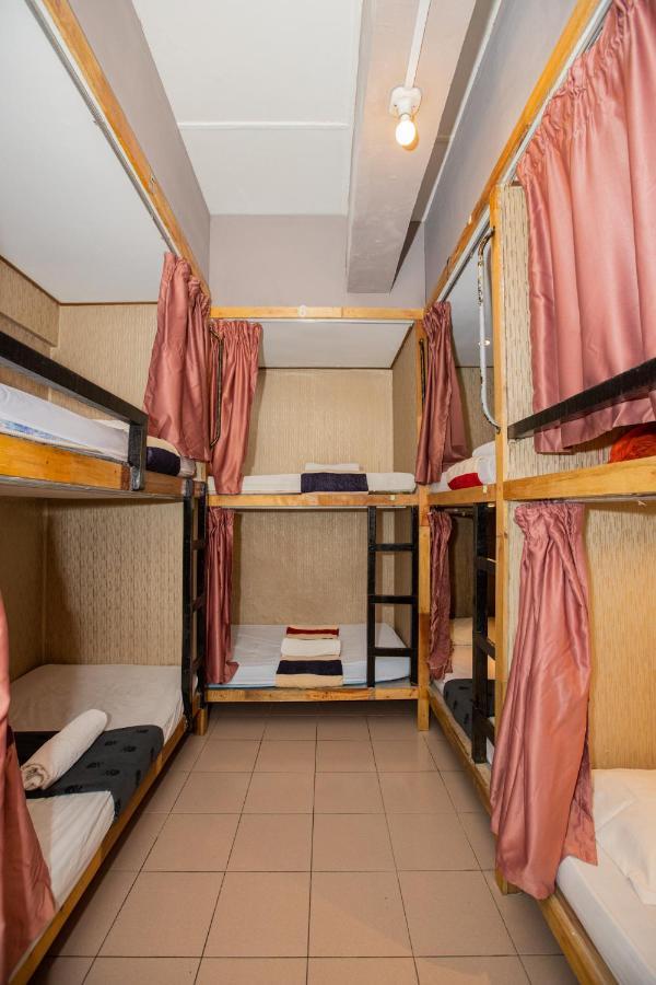 A Pousada Escape Backpackers Kk Kota Kinabalu Exterior foto