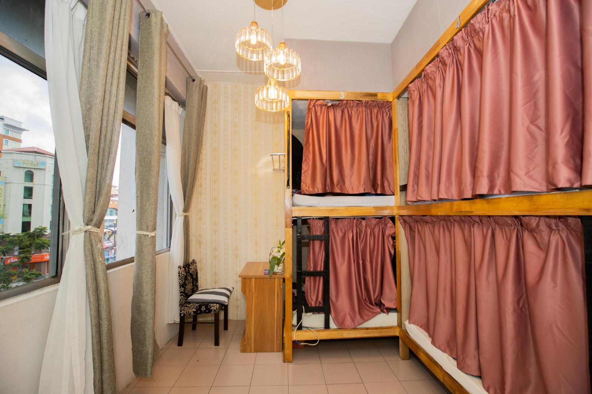 A Pousada Escape Backpackers Kk Kota Kinabalu Exterior foto